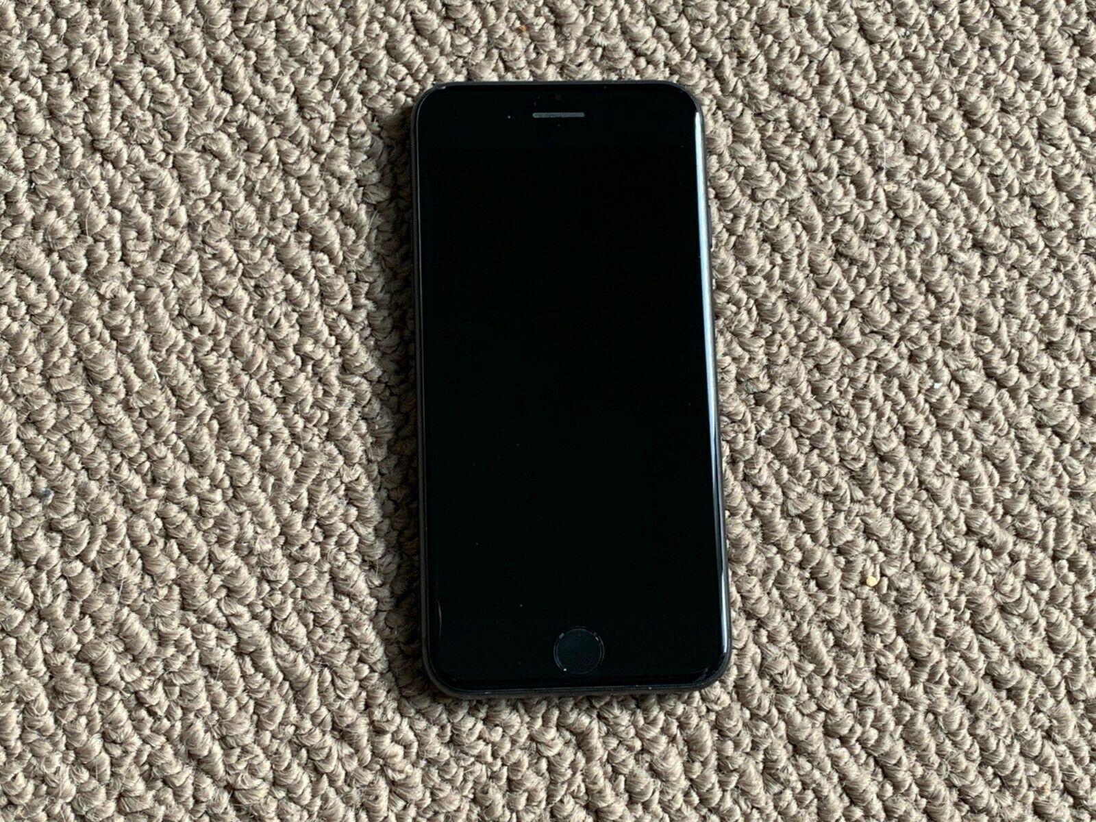 APPLE IPHONE 8 256GB UNLOCKED SMARTPHONE-BLK Refurbished with Charger - Image 3