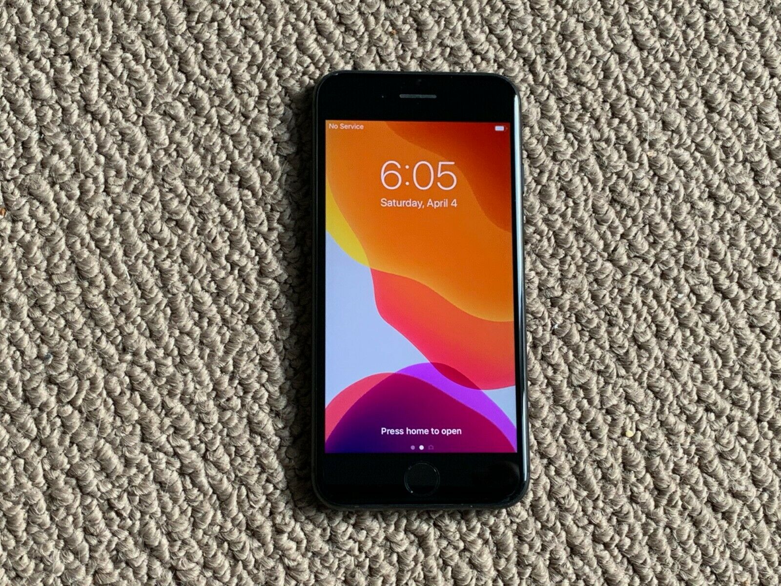 APPLE IPHONE 8 256GB UNLOCKED SMARTPHONE-BLK Refurbished with Charger - Image 4